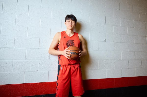 优股平台 开拓者揭幕战VS森林狼 随后连续接受流量队检阅（勇士快船湖人）